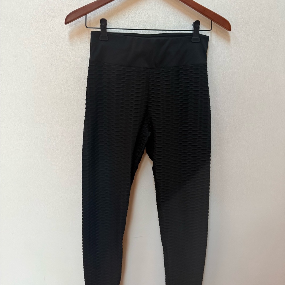 Black Textured Leggings
